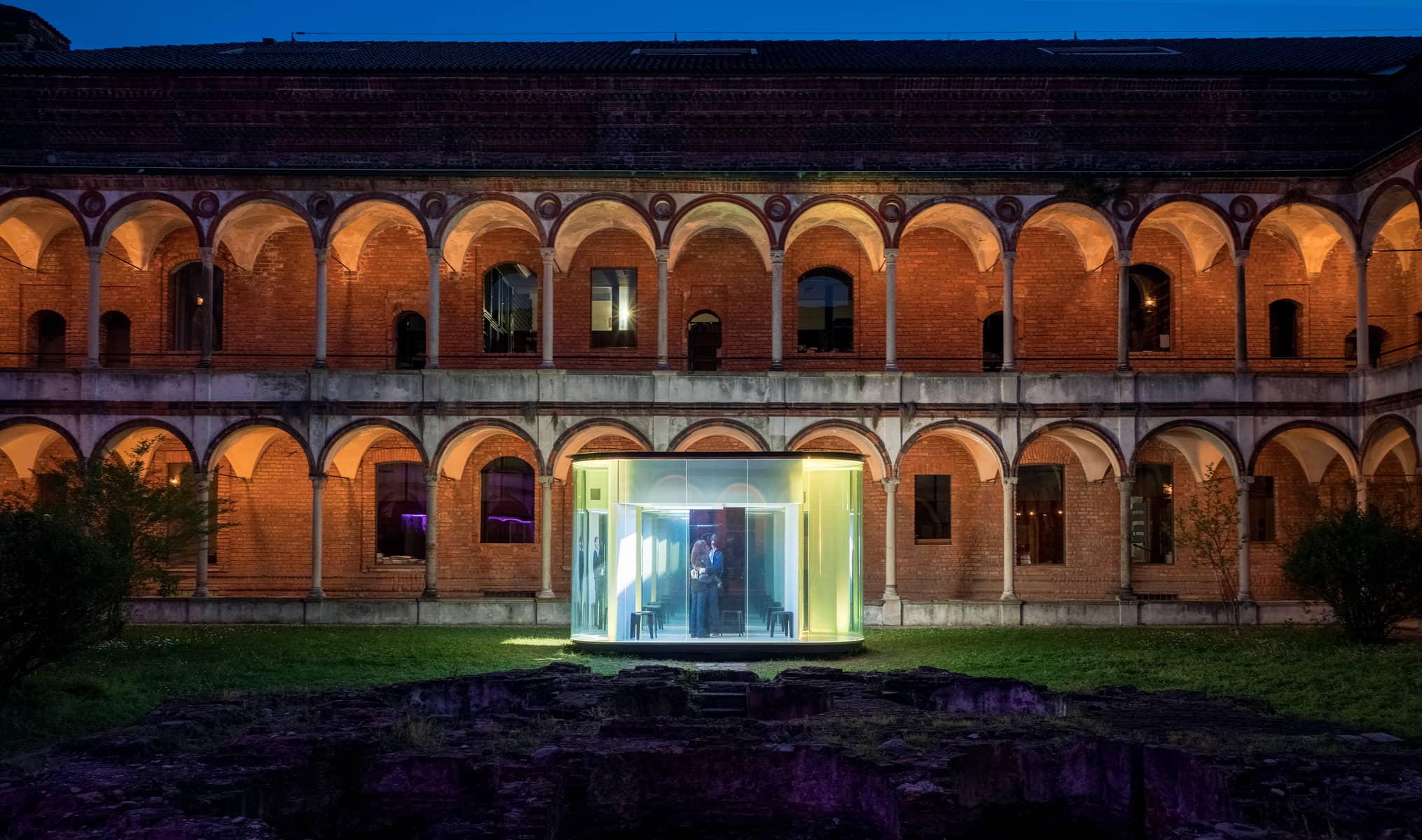 nemo monti cells taidelli fuorisalone notte vista frontale