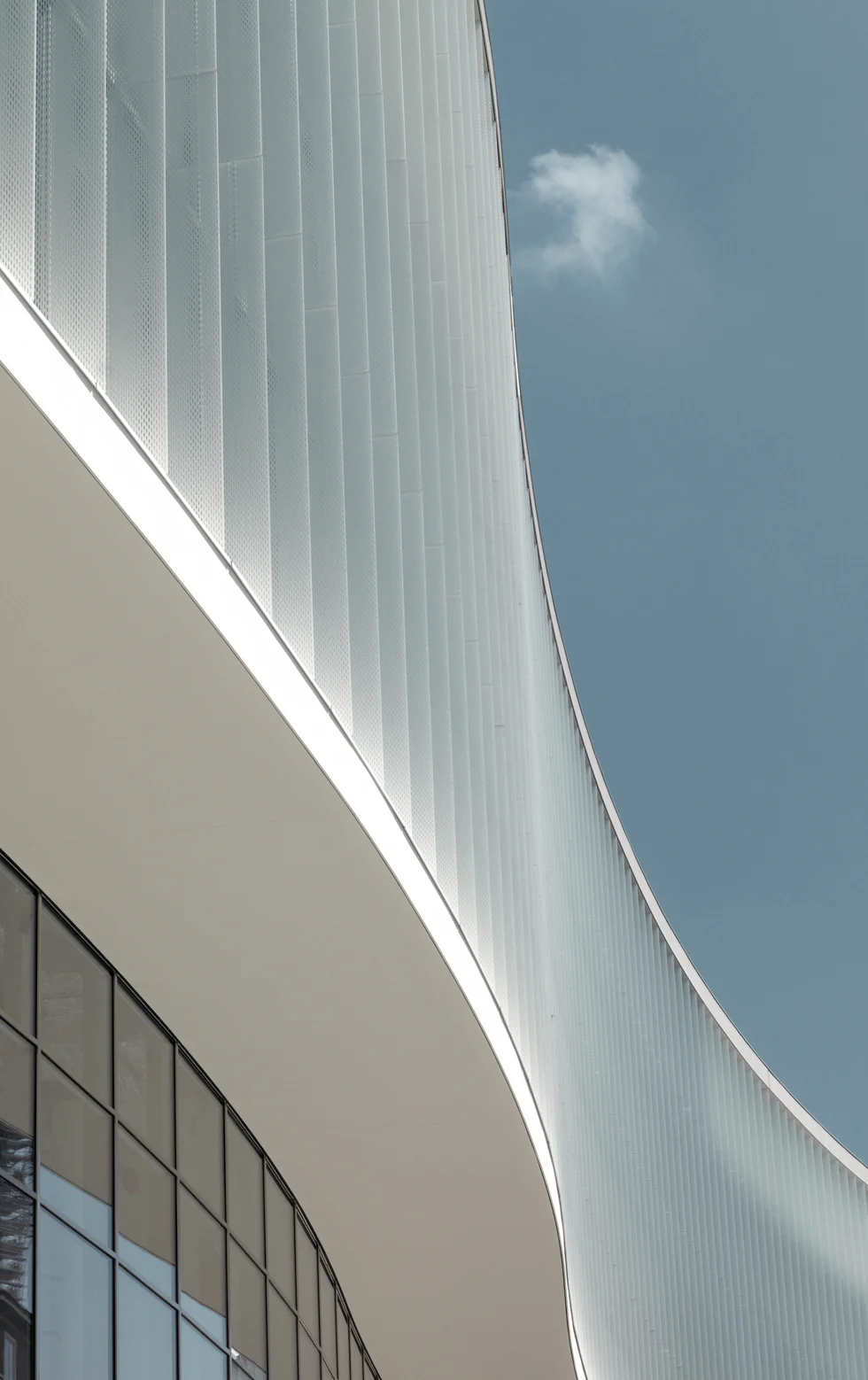 vedere l'architettura onda bianca milano, piuarch